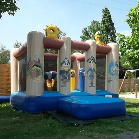 Mobil-home Cosy Avec Terrasse A - Api-1-52-490 Avrille (Vendee)